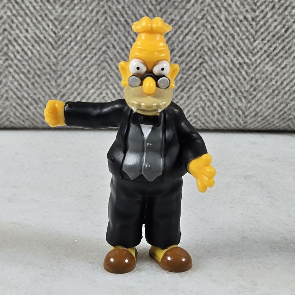 The‎ Simpsons Count Grampa Vampire Treehouse Of Horror Burger King 2001 Figure